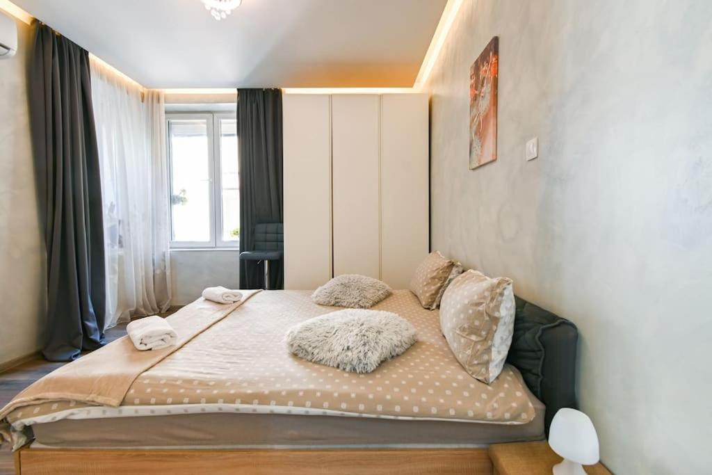 Velar 1Bdr Apartment Sofia Exterior photo